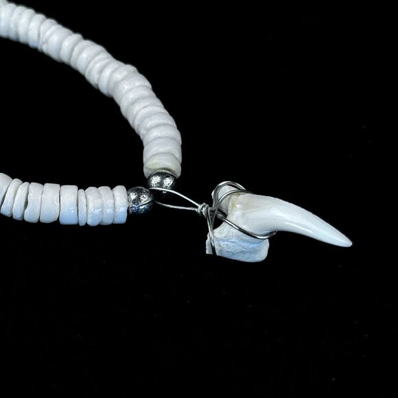 White Puka Shell Necklace With Shark Tooth Pendant Choker Barrel Clasp Beach 18" - Picture 5 of 12